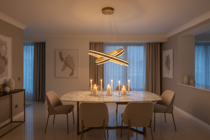 Q-VITO hanglamp boven eettafel in avondsfeer