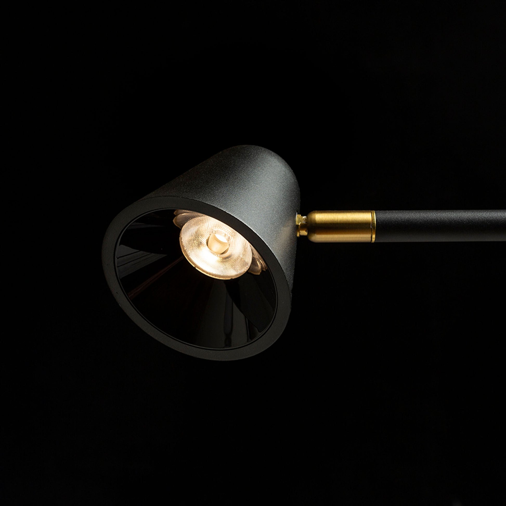 STIG vloerlamp spot detail